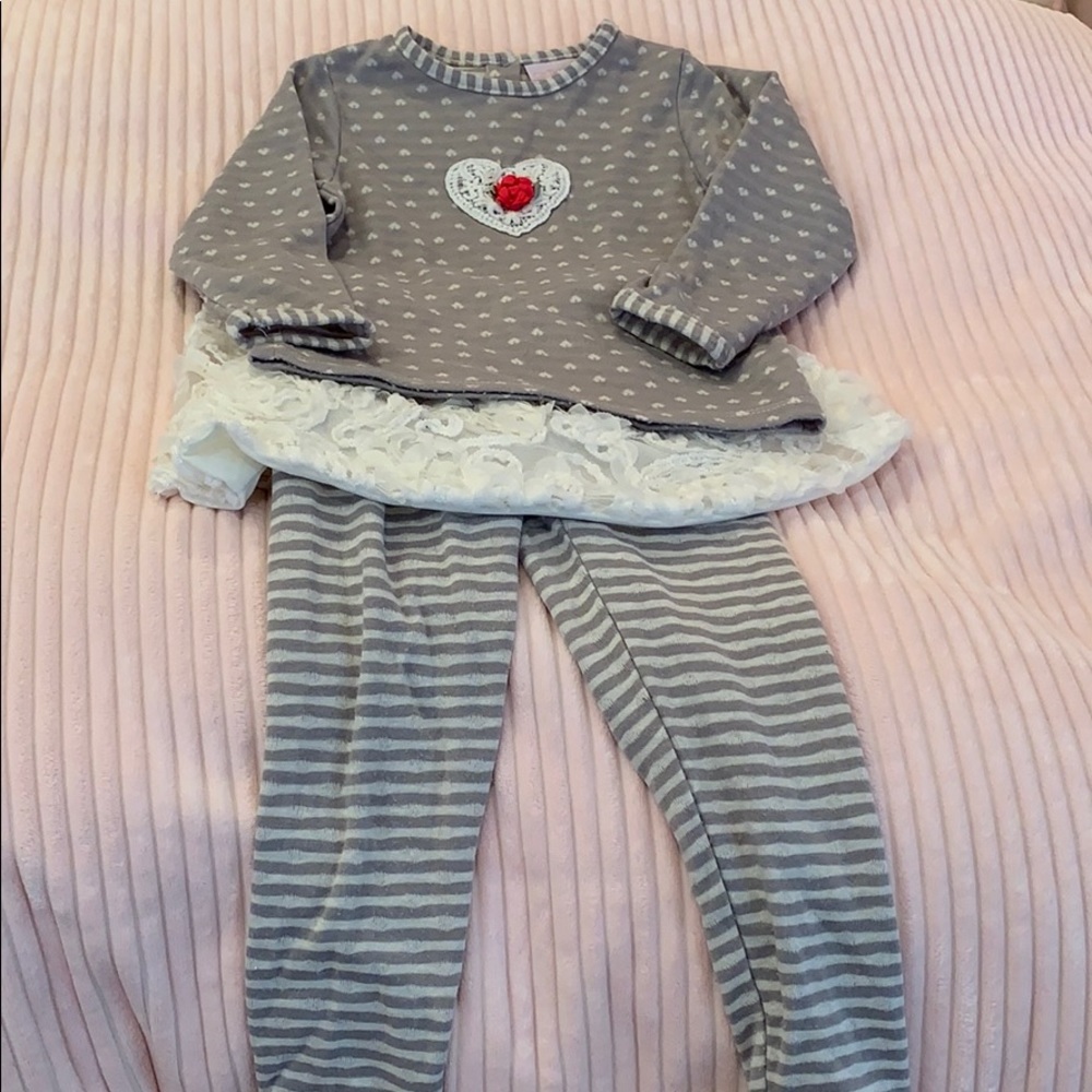 Toddler girl set by Cachcach